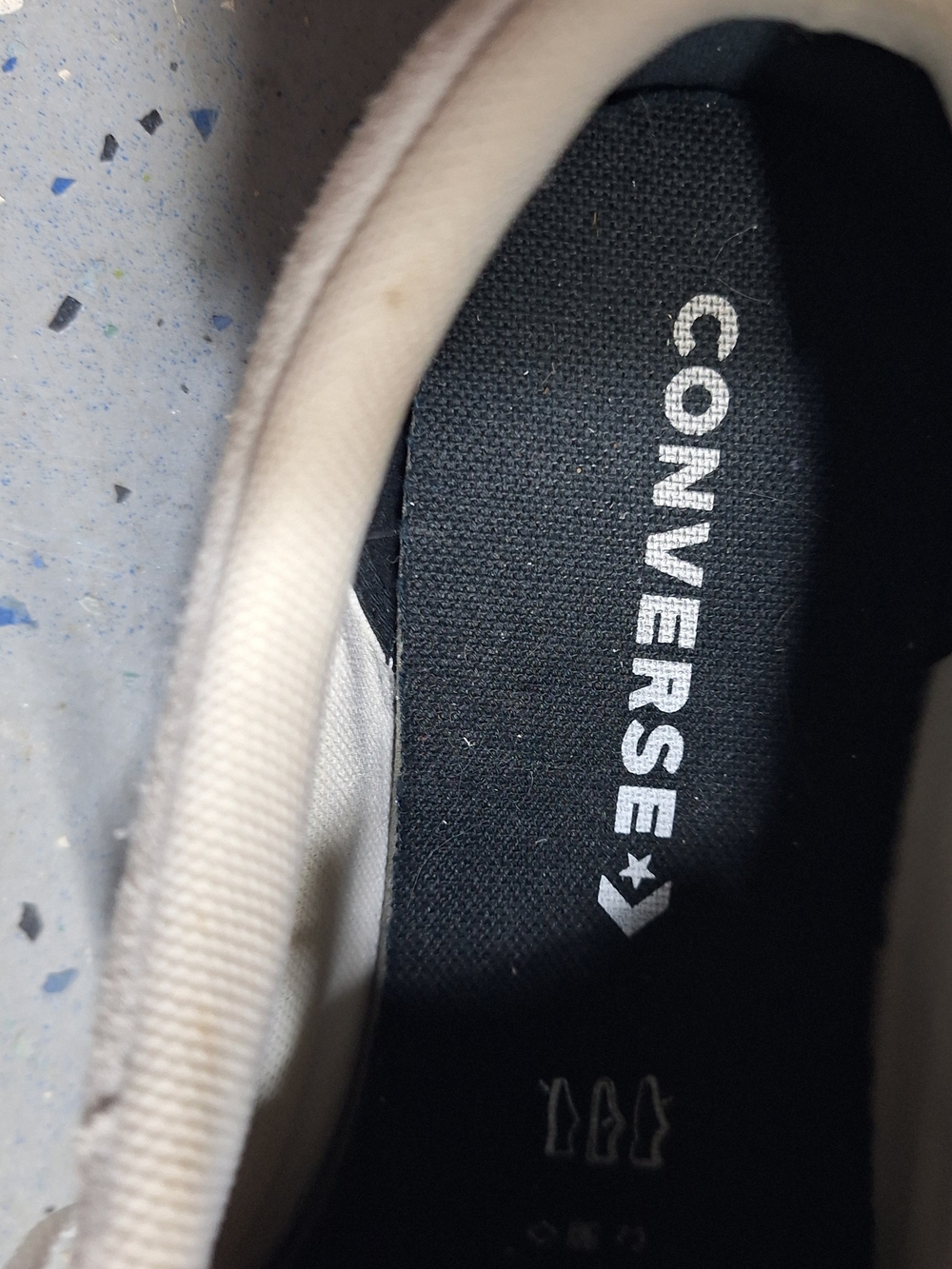 Converse Men's Off White Canvas Low-Top Sneakers